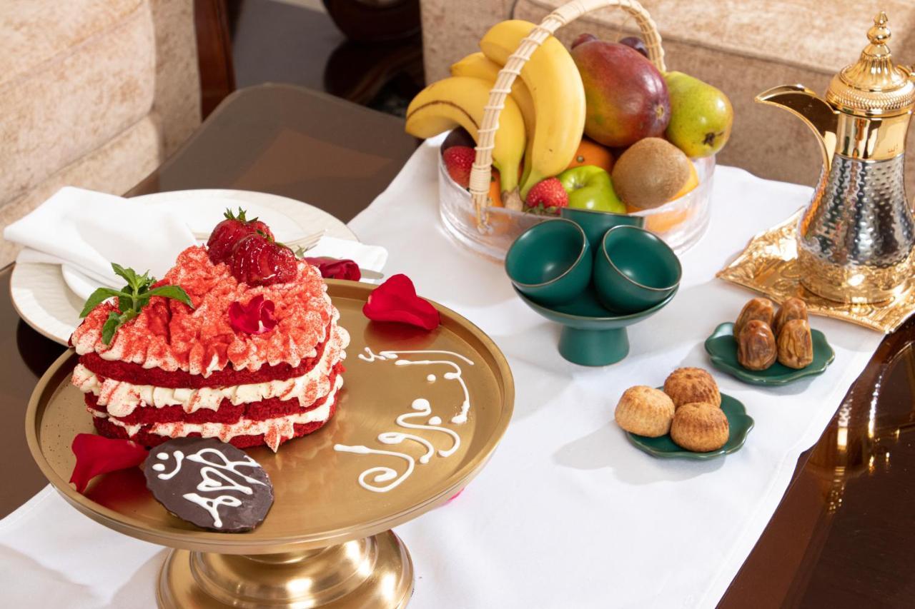 Radisson Blu Hotel, Buraidah Bagian luar foto