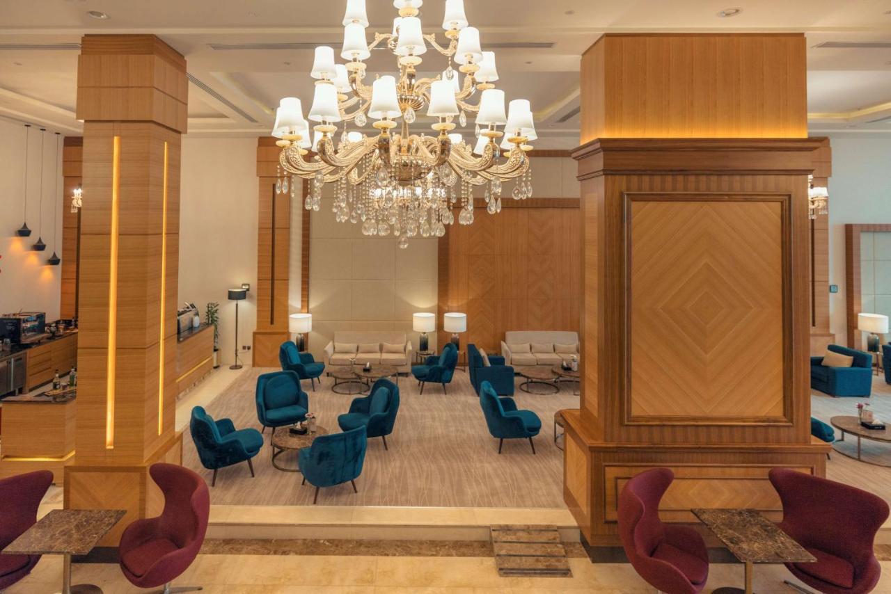Radisson Blu Hotel, Buraidah Bagian luar foto