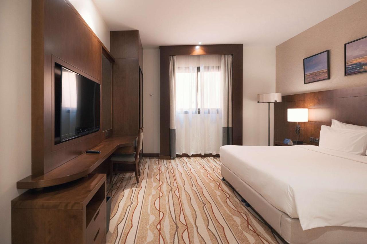 Radisson Blu Hotel, Buraidah Bagian luar foto