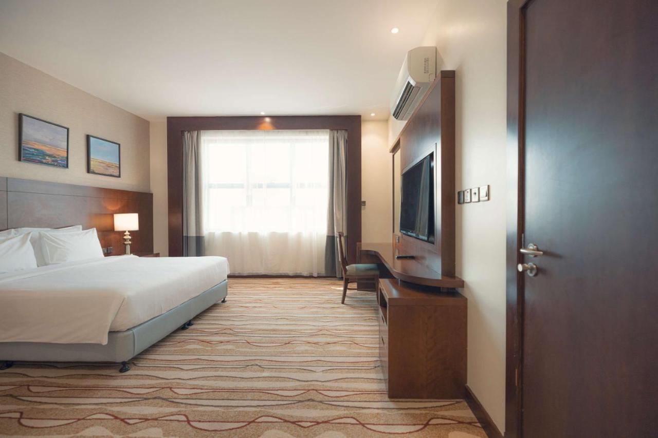 Radisson Blu Hotel, Buraidah Bagian luar foto